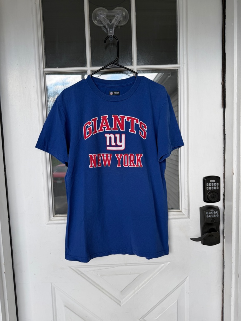 M NFL APPAREL NEW YORK GIANTS LOGO BROKEN IN TEE (unisex)